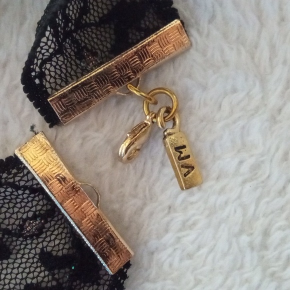 Black lace choker - Picture 3 of 3